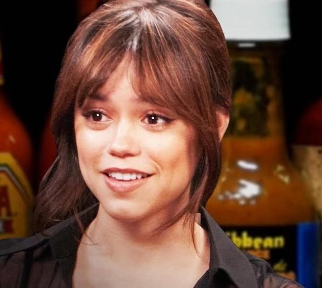 Jenna Ortega – metryka [wiek, wzrost, mąż i dzieci, pochodzenie, rodzina, życiorys]