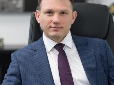 Sławomir Mentzen – metryka [wiek, wzrost, żona i dzieci, pochodzenie, rodzina, życiorys]
